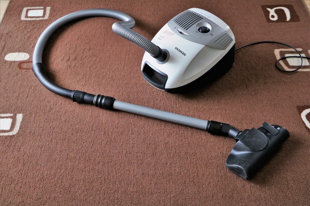 画像に alt 属性が指定されていません。ファイル名: vacuum-cleaner-1605068_1280-1024x682.jpg