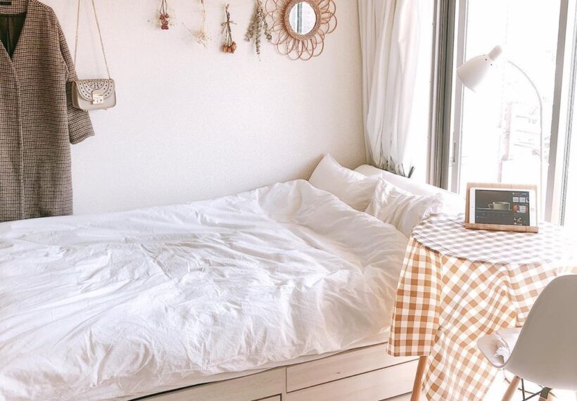 白カバーリングでつくる シンプルで清潔感のあるおすすめ韓流寝室コーデ