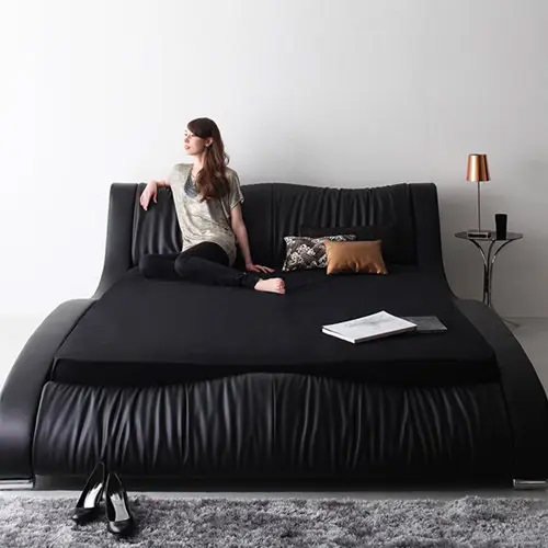 卓越された曲線美 モダンデザイン高級レザーデザイナーズベッド