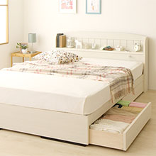 ベッド下の空間を有効活用 コンセント付き 国産収納ベッド (シングル)