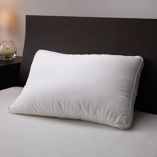 包み込まれるようなふわふわの感触 4タイプから選べるホテルスタイル枕