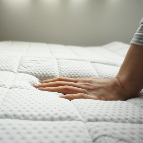 いままでの眠りの質を劇的に変える テンセル高反発ベッドパッド