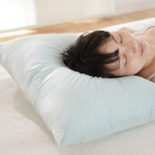 包み込むような柔らかさ リッチホワイト寝具 新触感サポート枕の詳細
