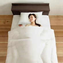 包み込むような柔らかさ リッチホワイト寝具 体型フィットキルト掛け布団