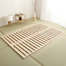 清潔で快適な睡眠環境を実現してくれる 檜仕様ロール式すのこベッド (ダブル)
