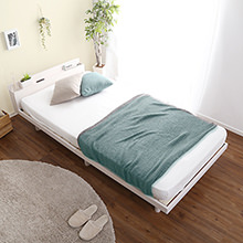 便利な収納スペース パイン材高さ3段階調整脚付きすのこベッド (シングル)