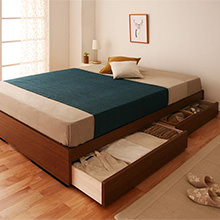 スリムなデザインが狭いお部屋でもピッタリ シンプル収納ベッド(セミダブルベッド)