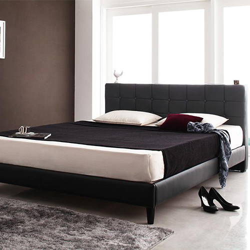 洗練された美しさを表現 モダンデザイン 高級レザー大型ベッド (クイーン)