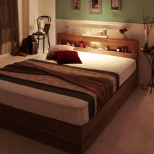 温もりに癒される寝室に LEDライト・コンセント付き収納ベッド (ダブル)