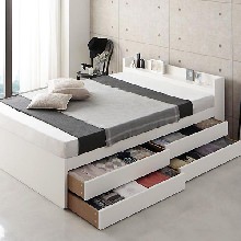 シンプルに生活する スリム棚・多コンセント付き収納ベッド (ダブル)の