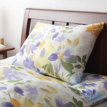 羽毛よりも暖かい 日本製 水彩画風エレガントフラワーデザイン 枕