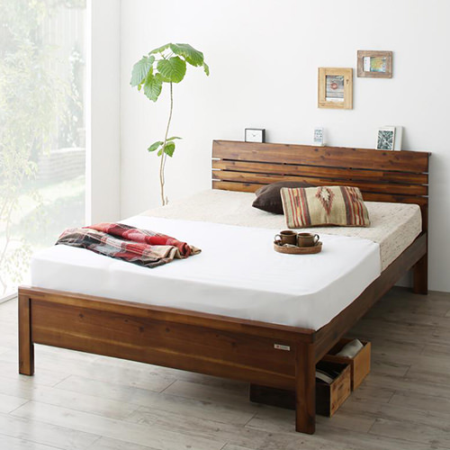 アカシア天然木使用 高さ調節可能・棚・コンセント付デザインベッド (ダブル)