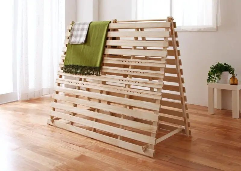 狭い部屋にもセミダブルを置きたい！折りたたみベッドのススメ